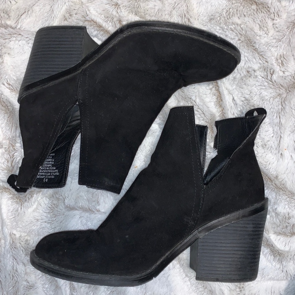 Black V Cut Booties Size 81/2